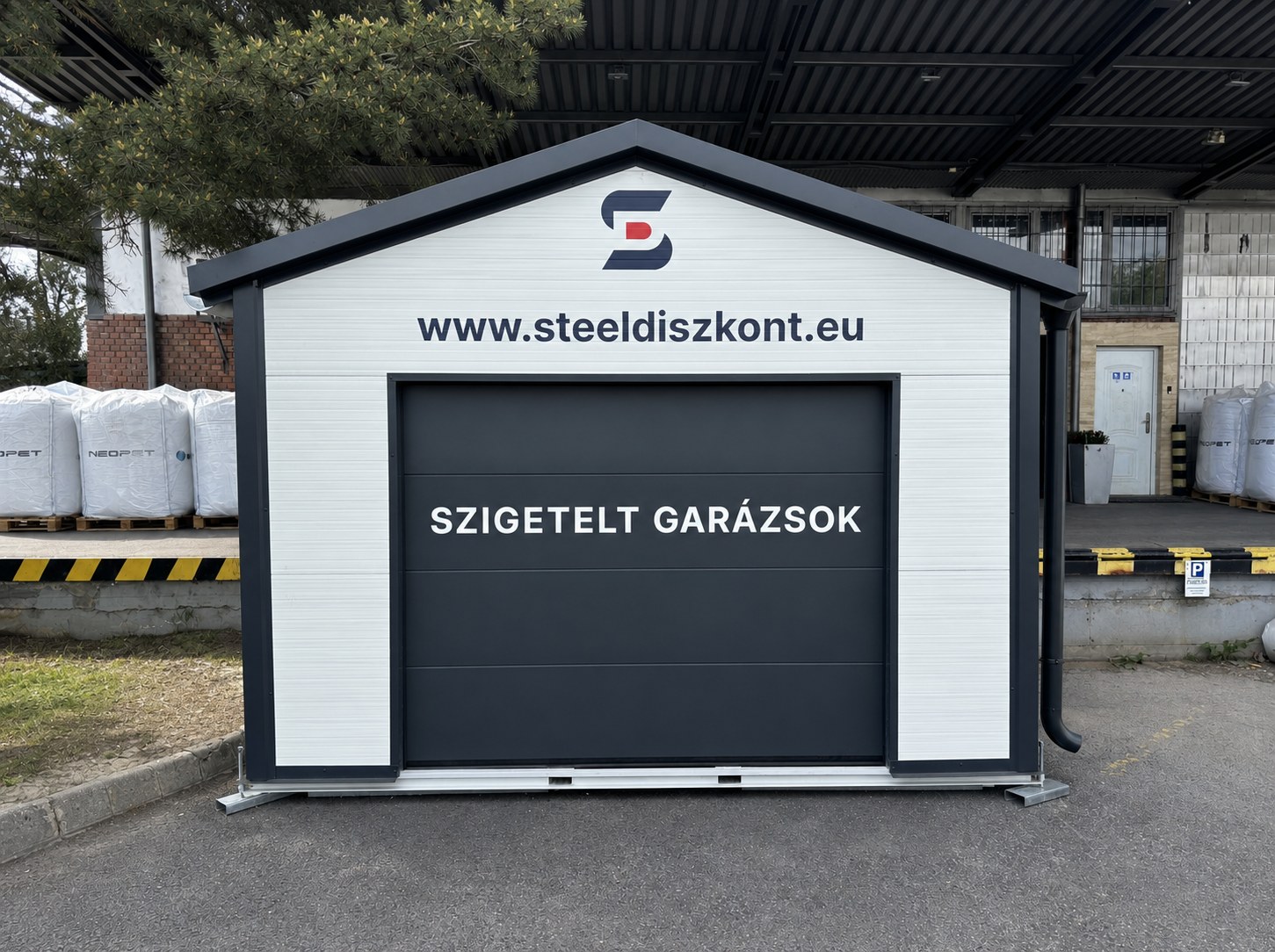 Törökbálinti Steeldiszkont mintagarázs megtekintéshez